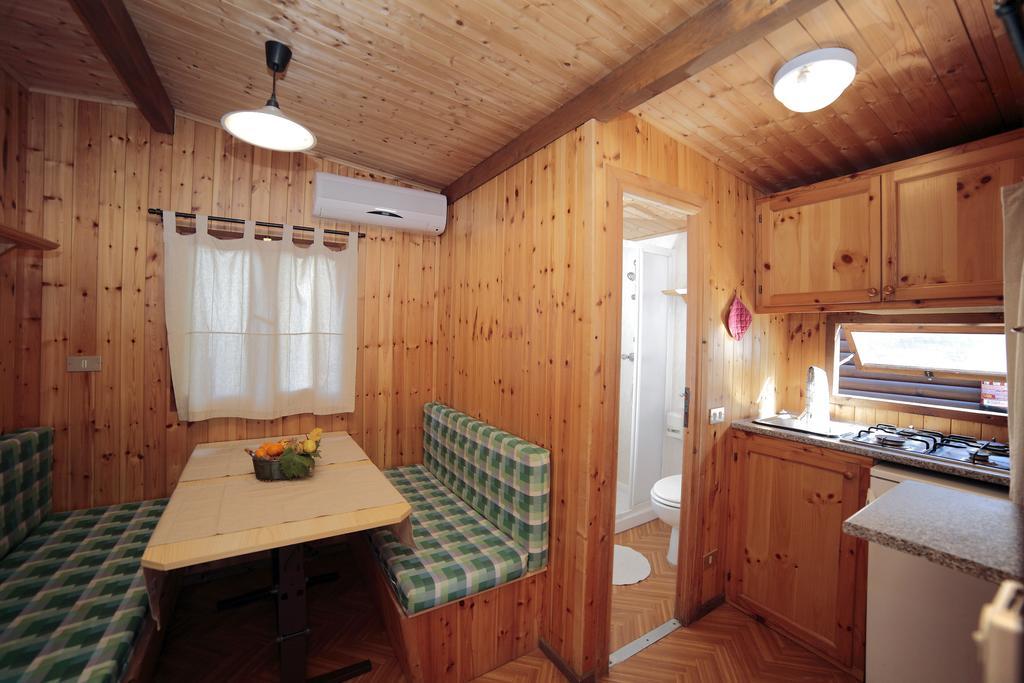 Il Frantoio Camping San Bartolomeo Al Mare Værelse billede