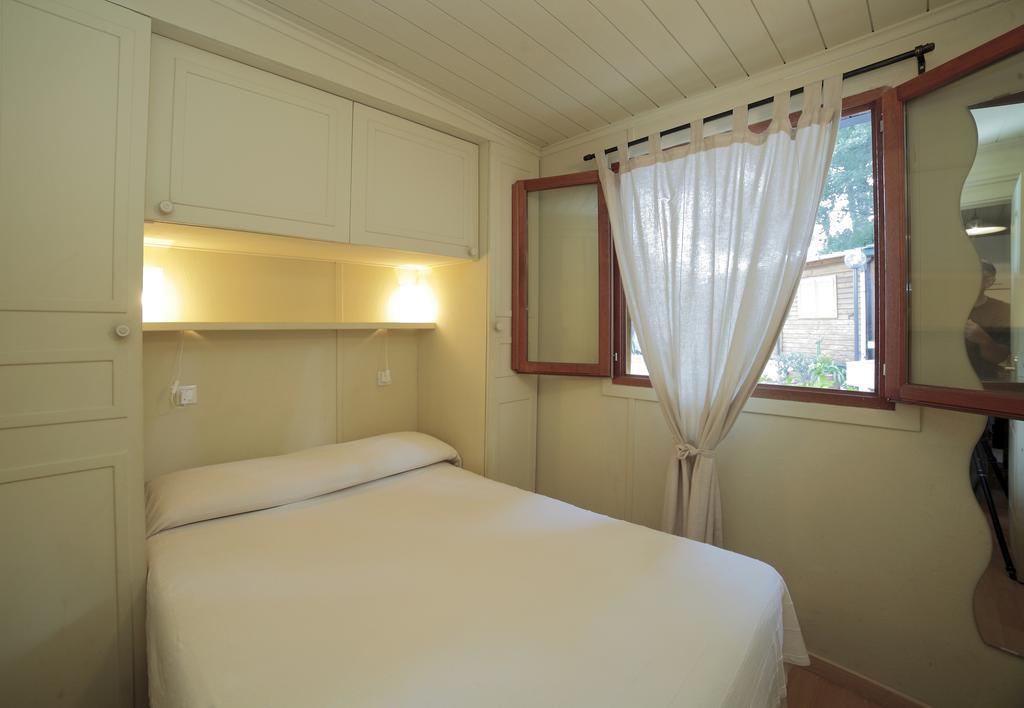 Il Frantoio Camping San Bartolomeo Al Mare Værelse billede