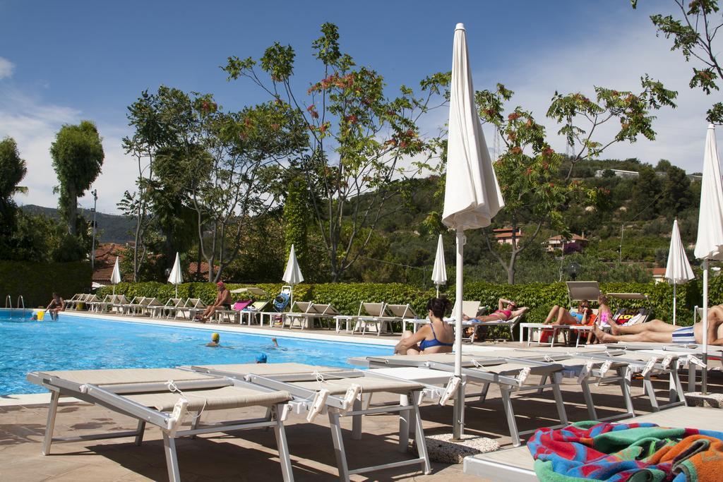 Il Frantoio Camping San Bartolomeo Al Mare Eksteriør billede